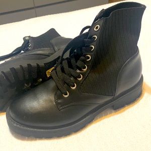 Women shoes. Combat boots. Size 8 Black